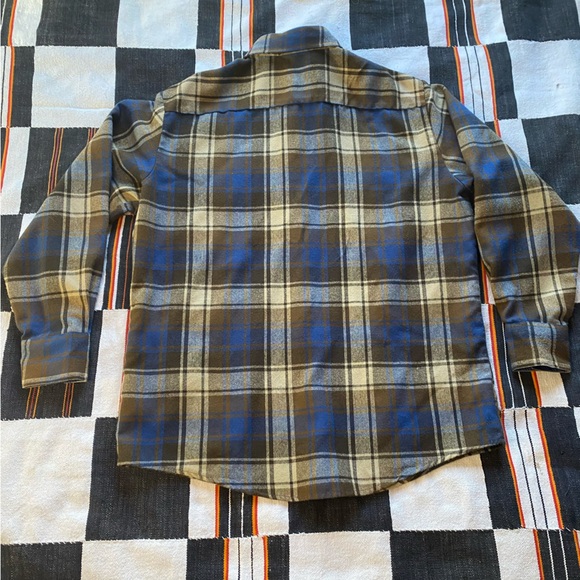 Vintage Northwest Territory Flannel Plaid Button up shirt. Size Large. Acrylic. - Picture 15 of 15